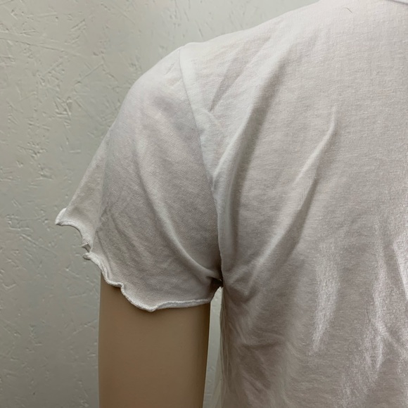 3/$30 - FRIENDS Central Perk T-shirt Size M - Picture 11 of 11